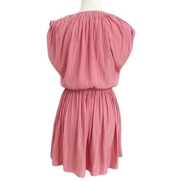 Aritzia WILFRED SHIMMER PINK TEXTURED SHORT SLEEVE V-NECK FLOWY MINI DRESS -  XS - Picture 3 of 10